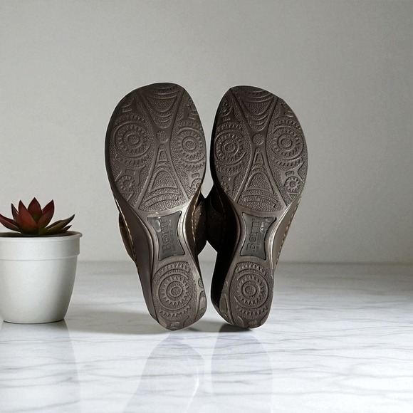 Born Brown Women's Suede Leather Studded Clogs Comfortable Slip On Mule Size 9 - Picture 7 of 9